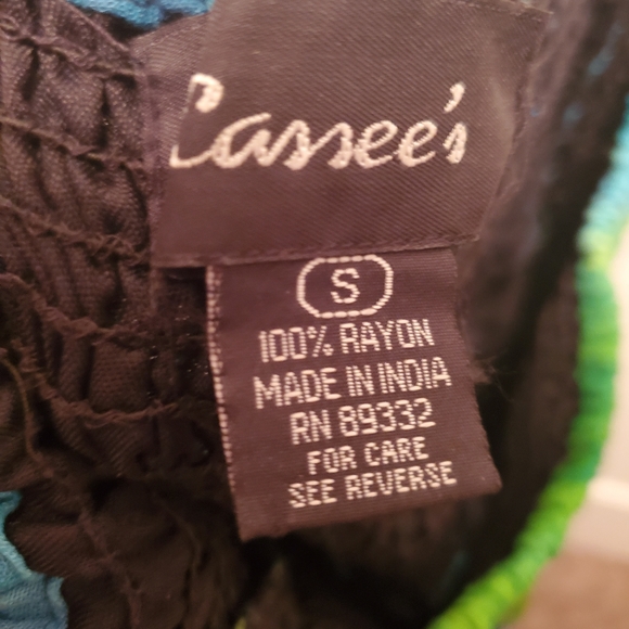 Cassee's strapless dress - Picture 3 of 3